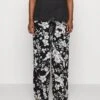 Pantalones - Black/Off-White 2 Pantalones - Black/Off-White -Anna Field 0845e670e3a848669780200b5ad8d2bc