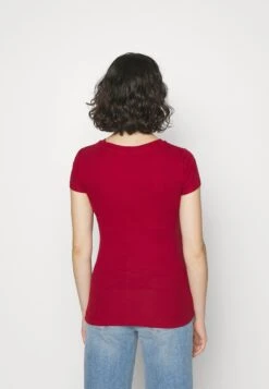 Camiseta Básica - Dark Red -Anna Field 2cabb89677204ed88e367c81eb425e45