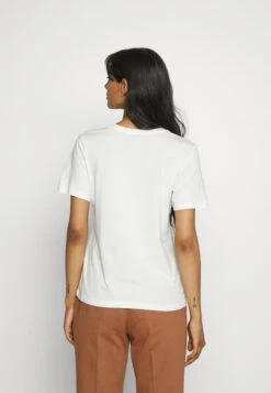 Anna Field Camiseta Básica - Off White 9 Anna Field Camiseta Básica - Off White -Anna Field 56054d64cd51450fad5d761e2ffcfa96