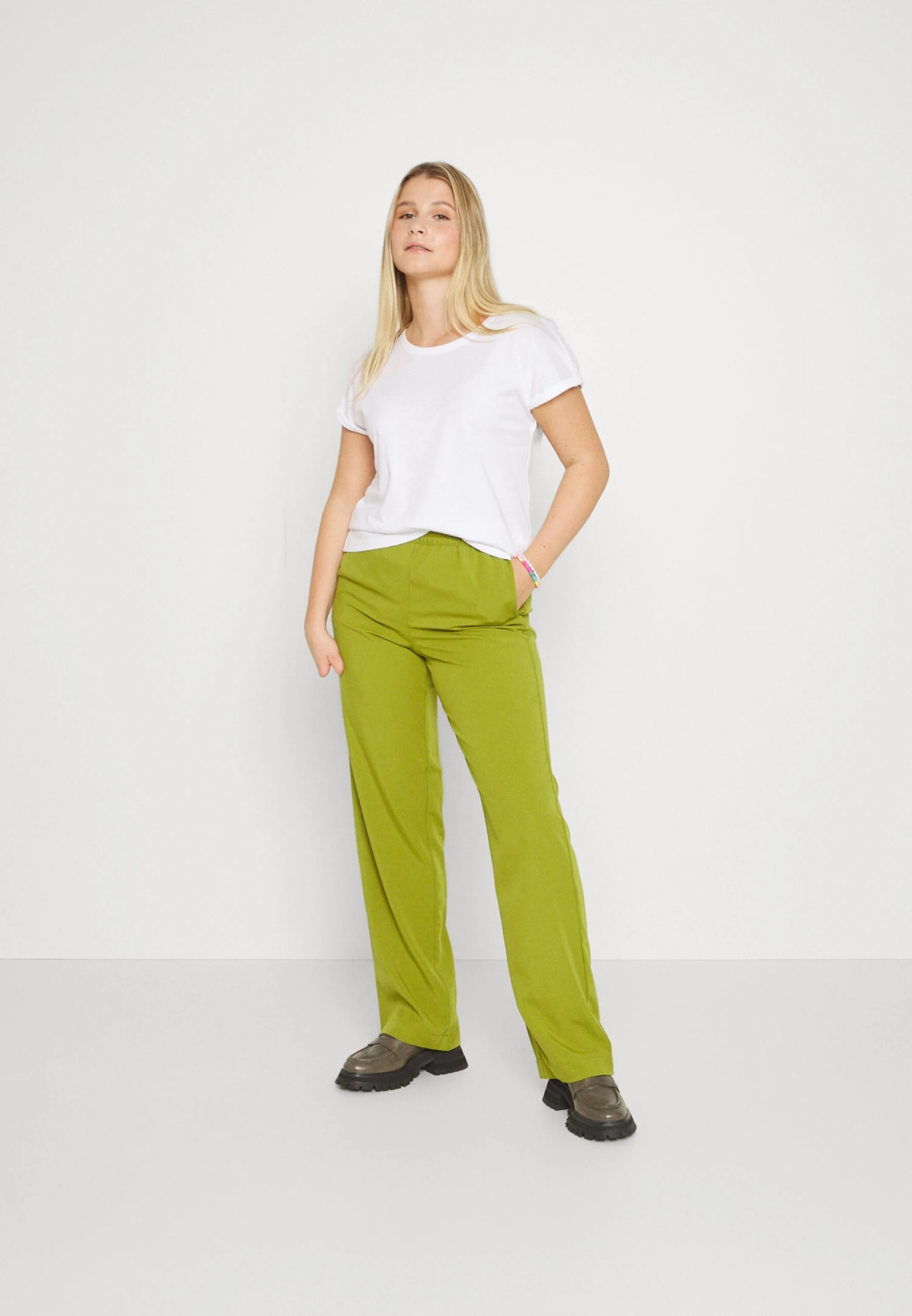 Anna Field 3 Pack - Camiseta Básica - Dark Red/White/Black 7 Anna Field 3 Pack - Camiseta Básica - Dark Red/White/Black - Imagen 5