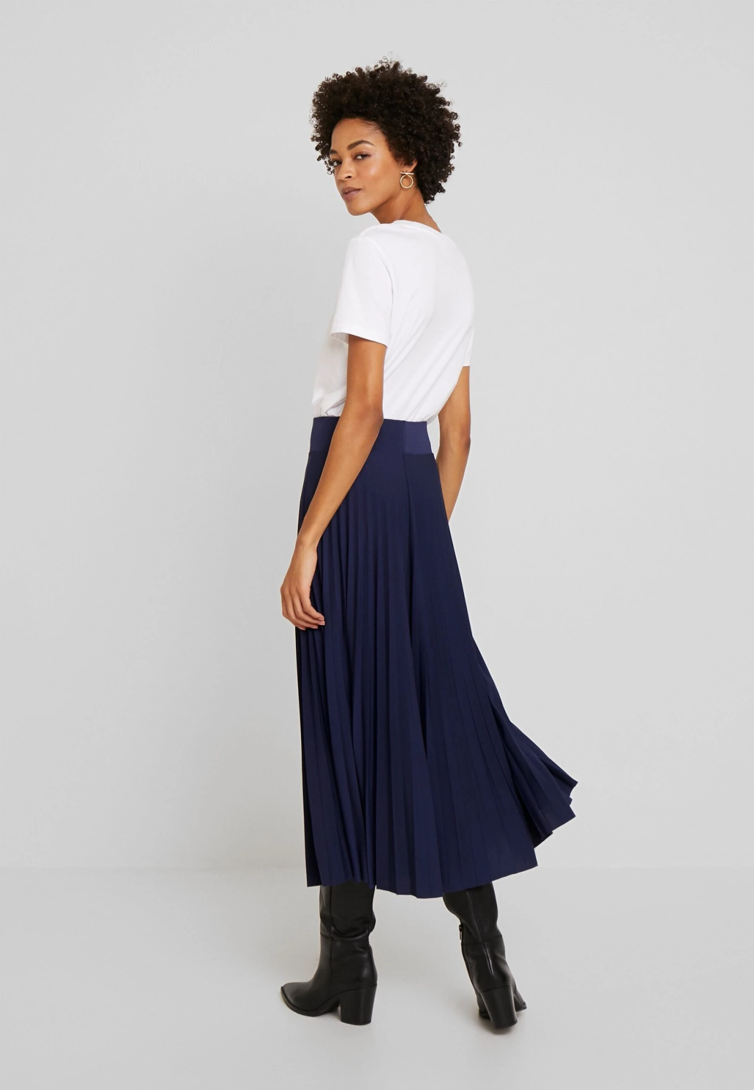 Anna Field Plisse A-Line Midi Skirt - Falda Acampanada - Maritime Blue 5 Anna Field Plisse A-Line Midi Skirt - Falda Acampanada - Maritime Blue - Imagen 3