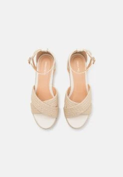 Sandalias Con Plataforma - Beige 13 Sandalias Con Plataforma - Beige -Anna Field 60c18adefc2745fea0037b3d50317420