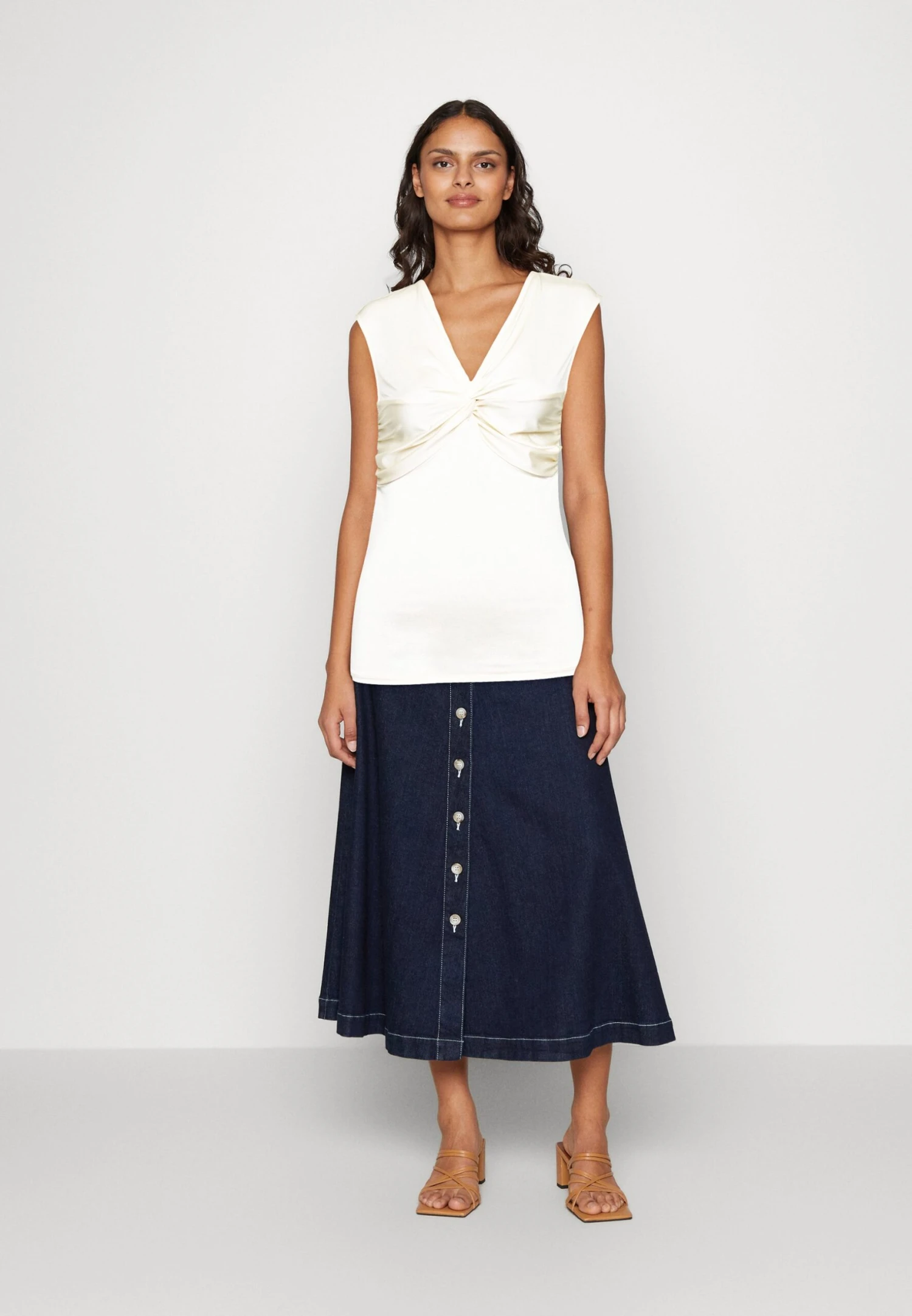 Anna Field Camiseta Estampada - Off-White 4 Anna Field Camiseta Estampada - Off-White - Imagen 2