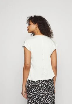 Camiseta Básica - Off-White -Anna Field 8d4656c73a7a469ebc6271d38b2eb175