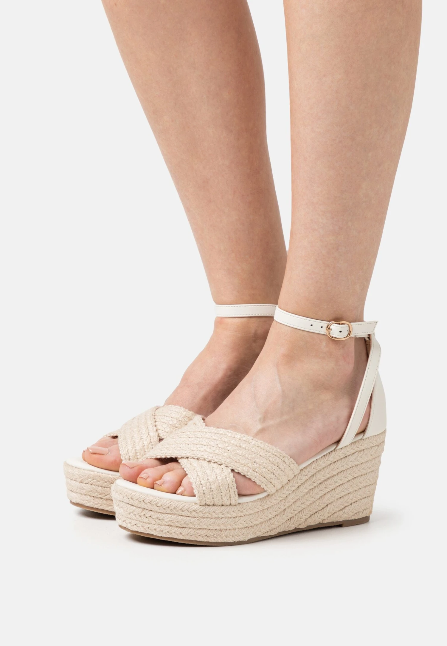 Sandalias Con Plataforma - Beige 3 Sandalias Con Plataforma - Beige