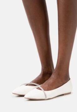 Anna Field Bailarinas - White