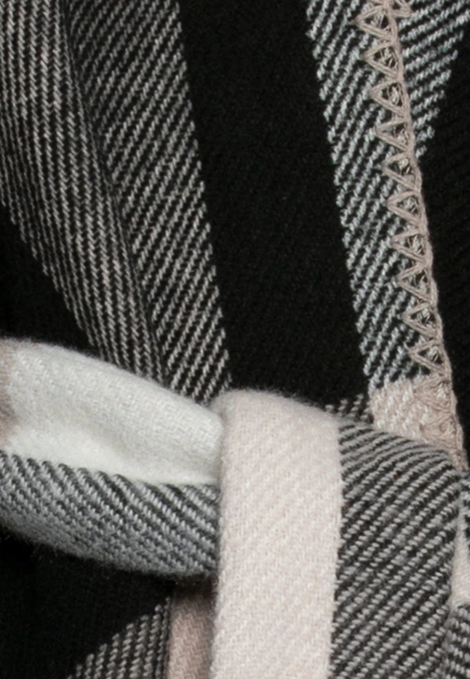 Anna Field Poncho - Black/White 5 Anna Field Poncho - Black/White - Imagen 3