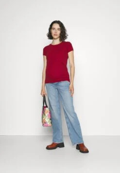 Camiseta Básica - Dark Red -Anna Field b4dc16cbb7464c48beb0f8a940f3cbdc