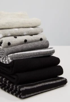 Anna Field 8Pp Spot Stripe- Calcetines - Grey 9 Anna Field 8Pp Spot Stripe- Calcetines - Grey -Anna Field c4f9f9de7c754216a2ed0c3f542fba9e