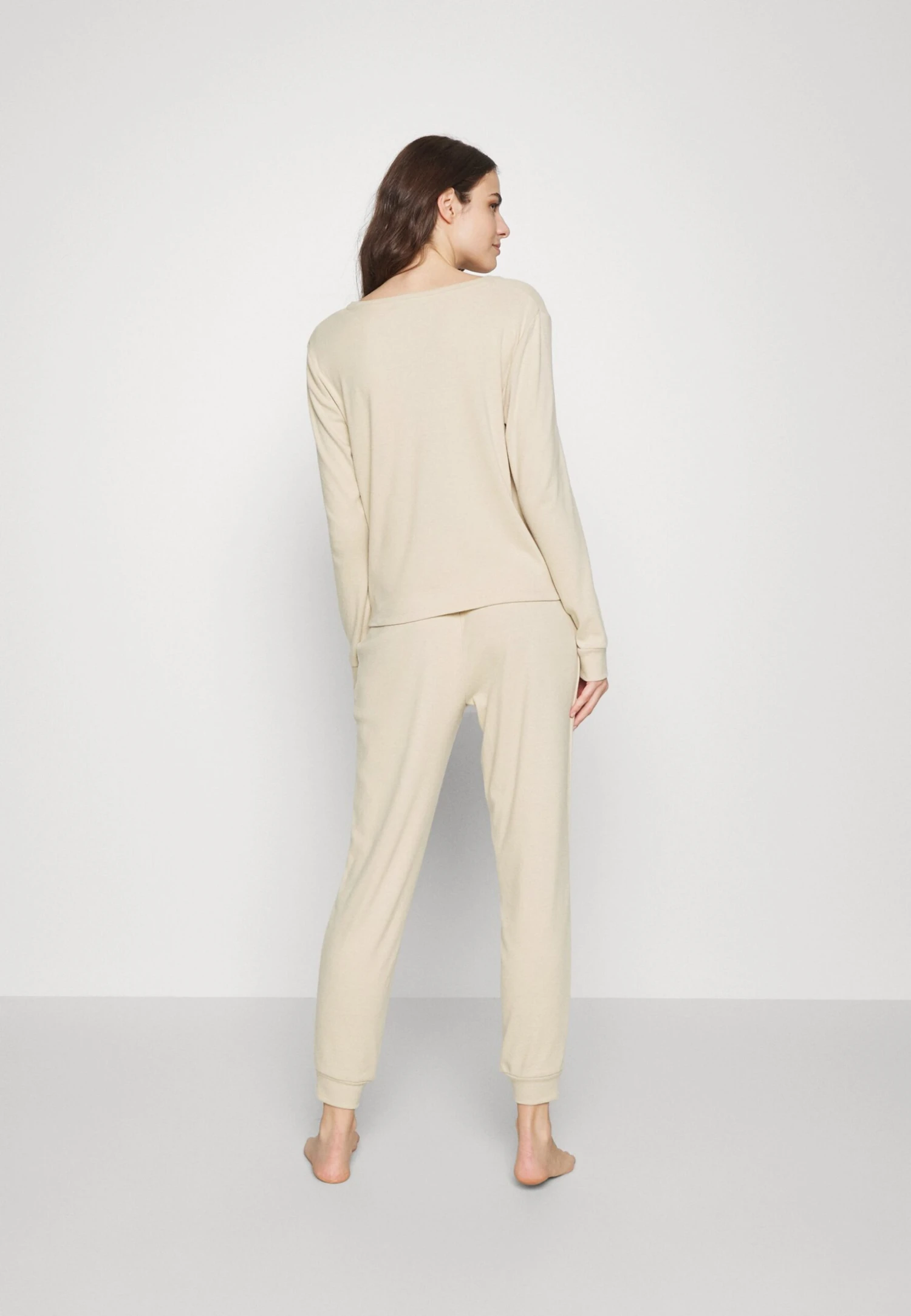 Anna Field Pijama - Off-White 5 Anna Field Pijama - Off-White - Imagen 3