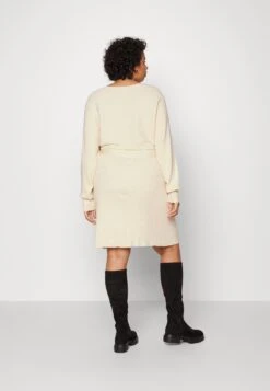 Wrap V Ausschnitt Mini Strickkleid Mit Gürtel - Vestido De Punto - Off White -Anna Field ce2265a5ab814cec9cd1dbedf4a78989