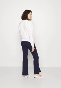 Maternity Business Flare - Pantalones Deportivos - Dark Blue 9 Maternity Business Flare - Pantalones Deportivos - Dark Blue -Anna Field d0f4a3f164d64f16a351c1d1c3872fe2