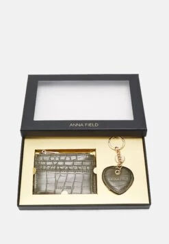 Anna Field Set - Monedero - Khaki 14 Anna Field Set - Monedero - Khaki -Anna Field f9313a6a271b4c5faf985e4bf51b0283